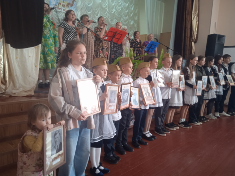 Праздничный концерт к 80-летию Великой Победы.