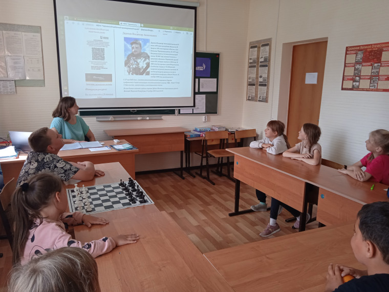Урок мужества в пришкольном лагере.
