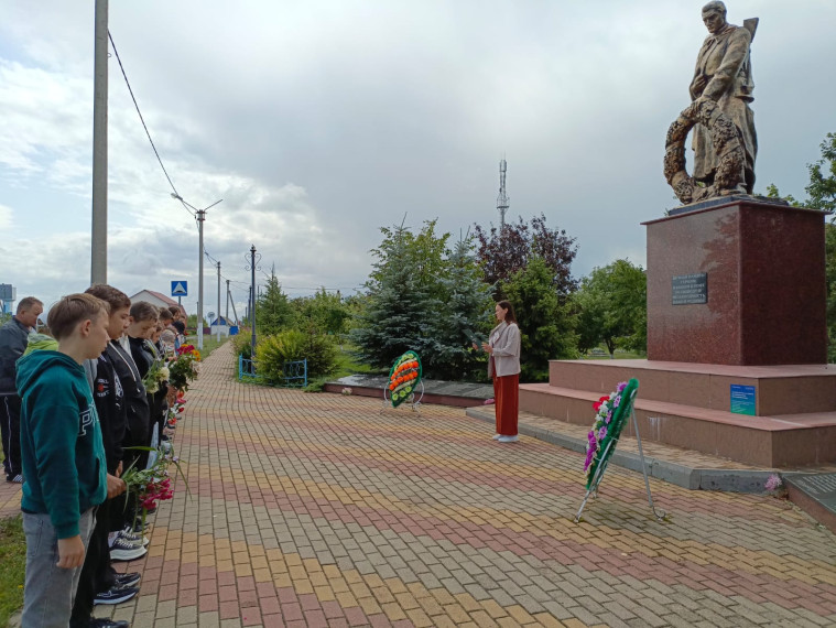 Вахта Памяти в честь погибших в Великой Отечественной войне.